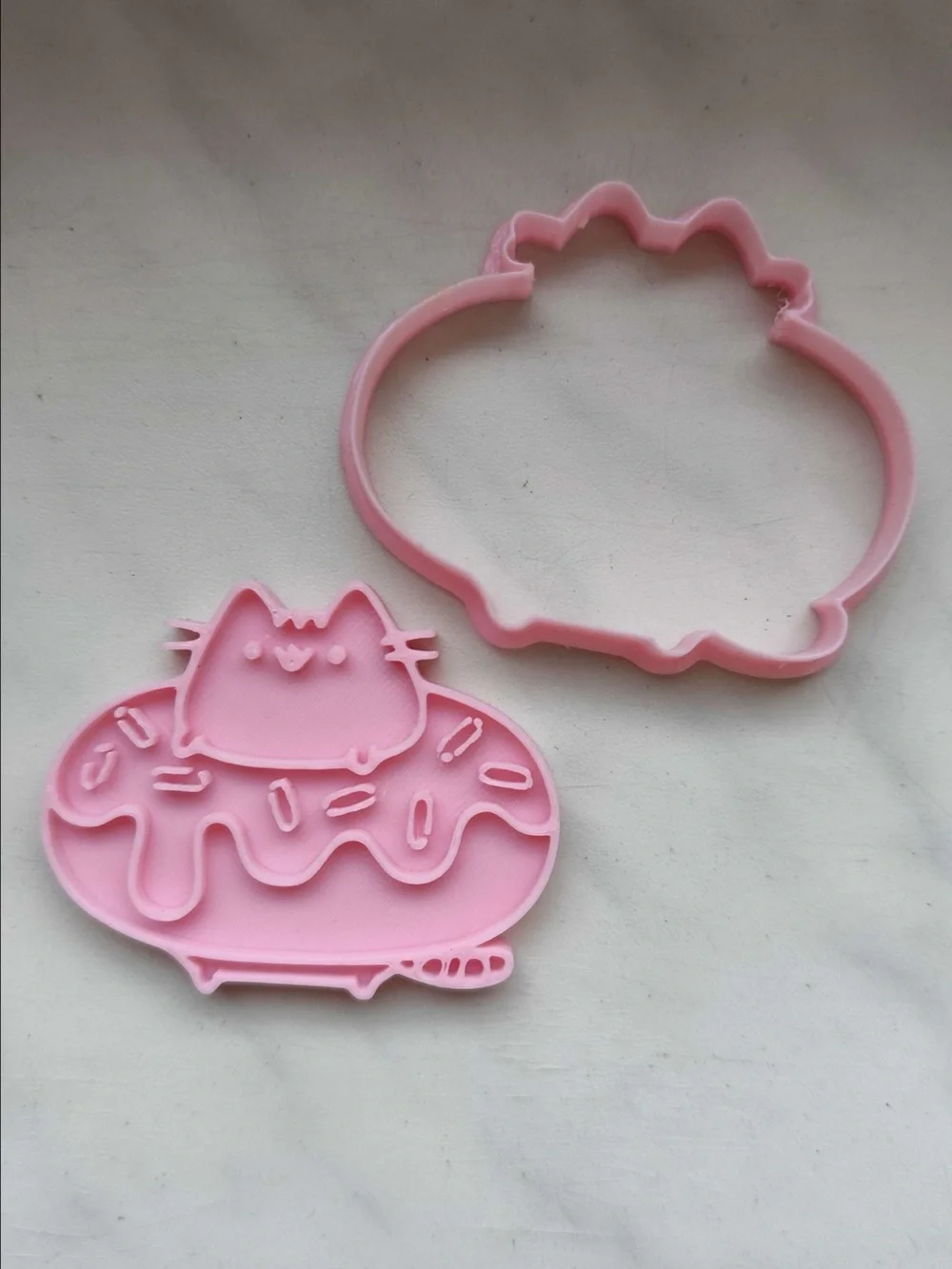 Pusheen cookie cutter